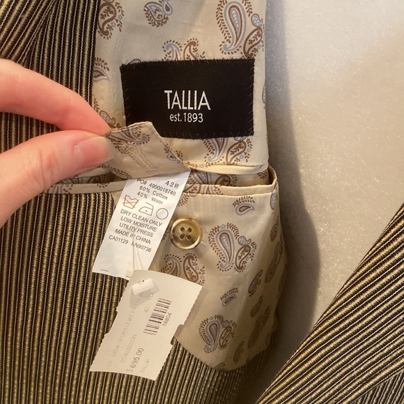 New with tags. Never worn. Tallia mens sport coat. - Picture 3 of 5